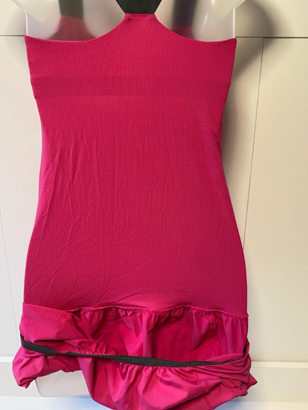 lululemon athletica Hot Pink Tank with Charcoal Trim - Picture 4 of 8